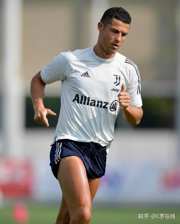 江南体育- 尤文图斯队历年阵容 