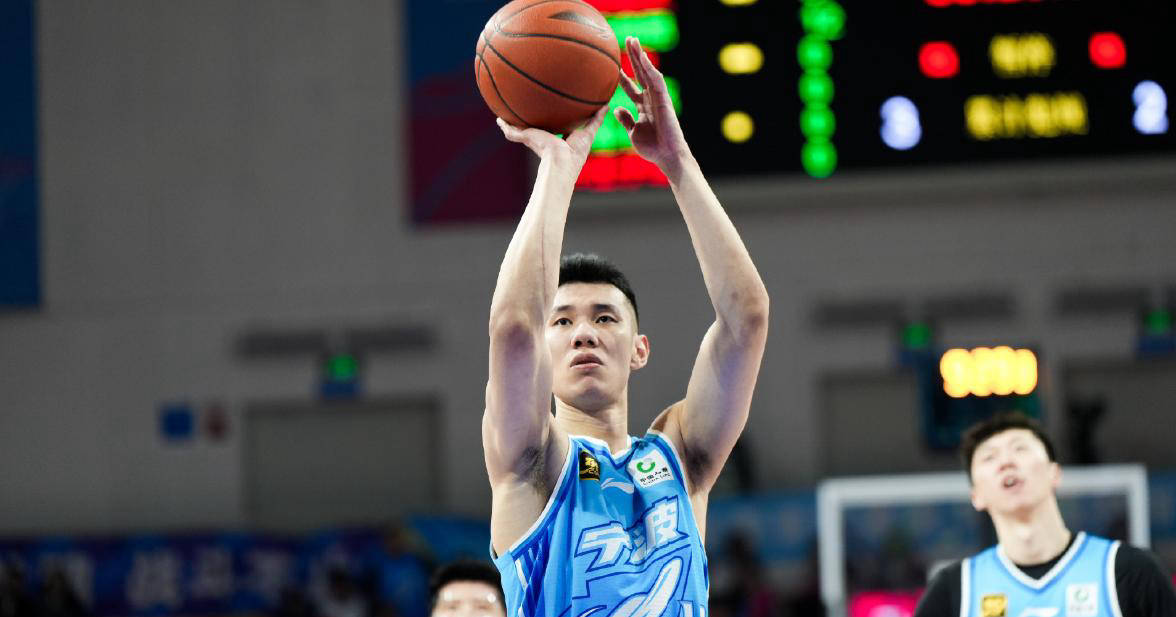 江南体育-关于转折点广东宏远篮板制胜；欧篮联赛后攻防权衡；震撼外界；训练强度明显提升的信息