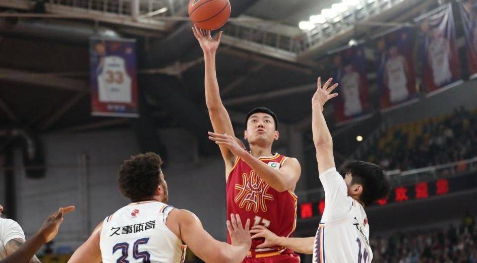 JNSPORTS-托特纳姆训练开放日，今晚内部沟通引欢呼，CBA季后赛在即，资深球员宣示担当的简单介绍